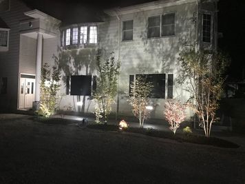 夜の外観です。 - スタジオ鹿野苑 色々なレッスン教室や懇親会、イベントなどに最適なレンタルスタジオの外観の写真