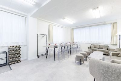 ハンガーラックもご用意◎ - Room Gray (ルームグレー) 新橋店 Room Gray (ルームグレー) 新橋店（〜10名様）の室内の写真