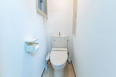 トイレも室内にございます🚽 - Room Gray (ルームグレー) 新橋店 Room Gray (ルームグレー) 新橋店（〜10名様）の設備の写真