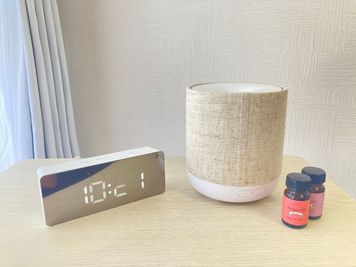 ディフューザーとアロマ精油 - レンタルサロンひだまり レンタルサロンひだまり💎新大阪御堂筋南改札店の室内の写真