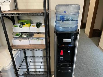 フリードリンク - いいオフィス三鷹 by LHK 1名完全個室（Room6）の設備の写真