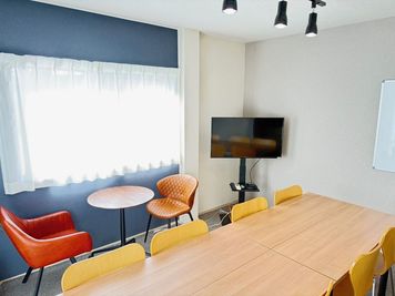 若草町会議室 広島会議室の室内の写真