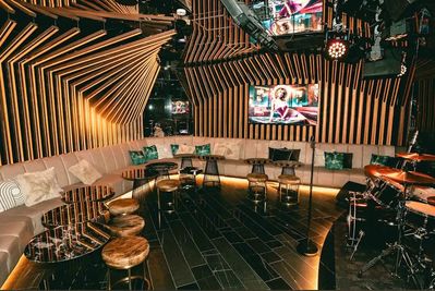 CROSS ROPPONGI CROSS ROPPONGI バンドカラオケルームの室内の写真