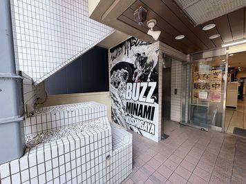 BUZZ STUDIO 南越谷店 BUZZ南越谷店　1stの入口の写真