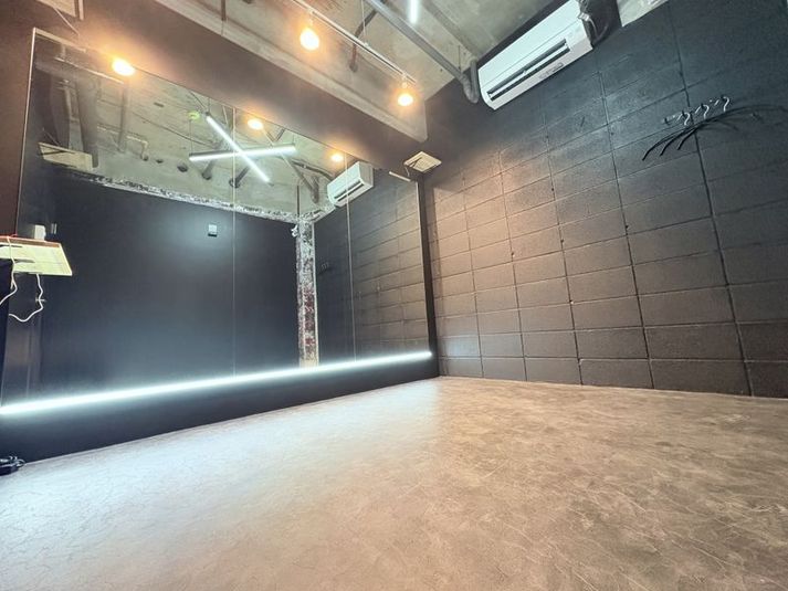 BUZZ南越谷店　2st - BUZZ STUDIO 南越谷店