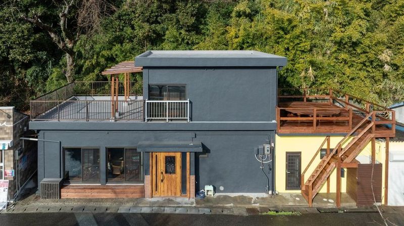  2階/ウッドデッキ - Community Hub 階