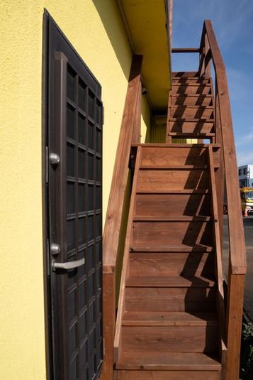  2階/ウッドデッキ - Community Hub 階