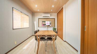 742_OsakaWanodeの室内の写真