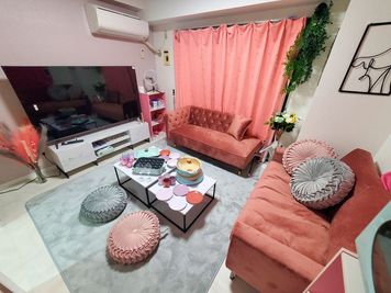 部屋全体の写真です❗️ピンクメインの可愛いお部屋でパーティなど楽しめます❗️ - PESpace船橋 可愛いおうちパーティスペースの室内の写真