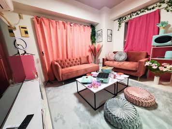 お部屋に入った時の視点です❗️
それぞれ家電も揃ってます❗️ - PESpace船橋 可愛いおうちパーティスペースの室内の写真