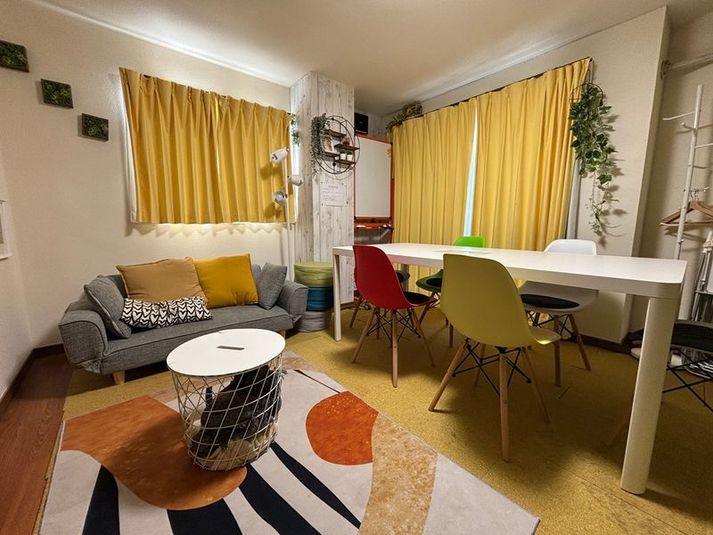 ポップでおしゃれなスペース🍃貸会議室「としょかんのうら柏」 - としょかんのうら・かしわ