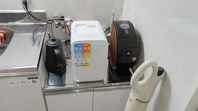 小型冷蔵庫、コーヒーメーカー、ケトル - クリエイティブスペース御茶ノ水＆末広町の設備の写真