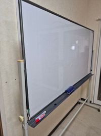 鈴鹿カルチャーステーション　SCS 会議室（大）の設備の写真