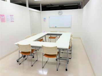 JR阪和線・関西空港線日根野駅徒歩5分！面接・会議・打ち合わせ・集会・自習などに❣★個室★折り畳み机でレイアト自由！ - イオンカルチャークラブ日根野店