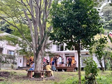 パーティーの様子 - Art of Life 山の音 商用撮影Plan★167坪の庭と家屋貸し切りPlanの室内の写真