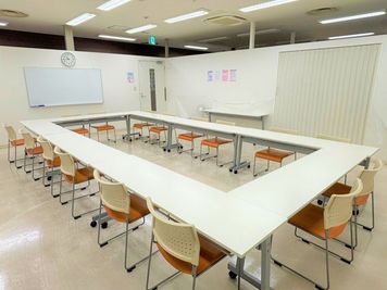 JR阪和線・関西空港線日根野駅徒歩5分！会議室・打ち合わせ・勉強会・自習などに❣★個室★折り畳み机でレイアト自由！ - イオンカルチャークラブ日根野店