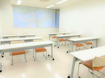 JR阪和線・関西空港線日根野駅徒歩5分！面接・会議・打ち合わせ・集会・自習などに ★個室★折り畳み机でレイアト自由！ - イオンカルチャークラブ日根野店