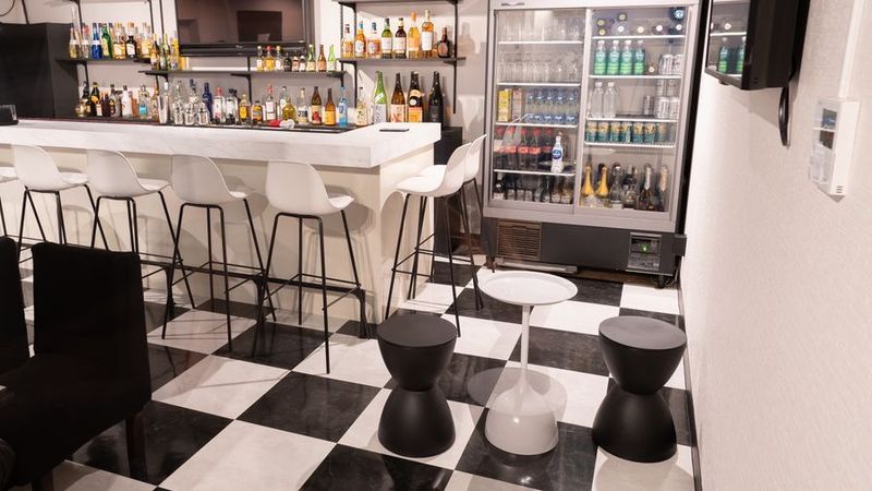 BAR 111 HANARE - BAR 111 HANARE