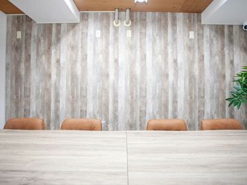 貸会議室ルームス　神谷町店 【ROOMs神谷町店　第1会議室 階段B1F 】神谷町駅徒歩1分の室内の写真