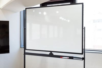 ホワイトボードをご用意しております - Biz新大阪の設備の写真