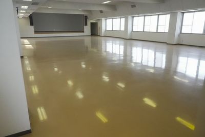 【飯田橋駅から徒歩2分】学校跡地の広ーいフロアを丸々貸切！ - 学校跡地の飯田橋でっかいレンタルスペース