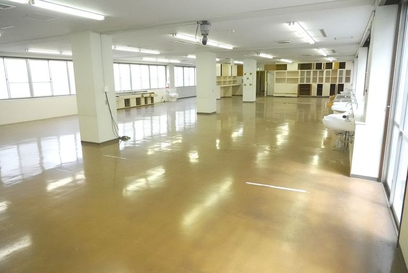 3階フロア貸切｜【飯田橋駅徒歩2分】学校跡地のレンタルスペース - 学校跡地の飯田橋でっかいレンタルスペース