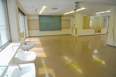 【飯田橋駅徒歩2分】学校跡地のレンタルスペース3階フロア貸切／看護系撮影、実習室利用、調理室、廊下など - 学校跡地の飯田橋でっかいレンタルスペース