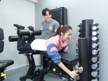 レッグカール - ナリジム/ナリサロン/ナリスタジオ Gymの設備の写真