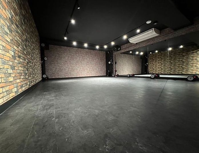 REAL AKIBA STUDIO S Studio - REAL AKIBA STUDIO