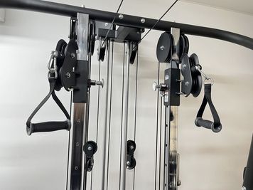 ケーブルでのトレーニングも行えます。 - MIYAZAKI GYM錦糸町店 MIYAZAKI GYM錦糸町店【ルームA】の室内の写真