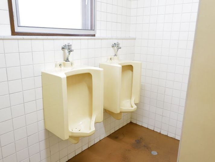 廊下＆トイレ（フロアー貸し）｜撮影、学校のトイレ、自主製作動画 - 学校跡地の飯田橋でっかいレンタルスペース