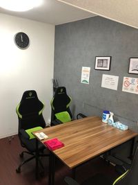 新宿三丁目会議室＆ゲーム　aw-spaceの室内の写真