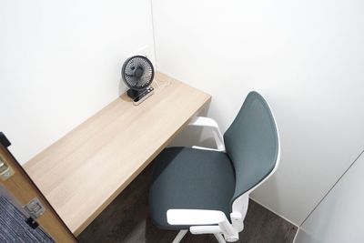 ＜SoloWork飯田橋No.6＞完全個室ワークブース💼高速光回線Wi-Fi📶電源🔌テレワーク/ZOOM/自習/作業場所 - 【SoloWork飯田橋】