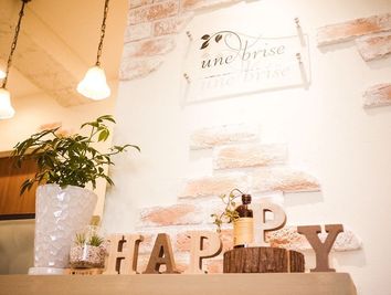 店内は白を基調にした優しい空間 - シェアサロンunebrise 半個室でゆったりとしたシェアサロンのその他の写真