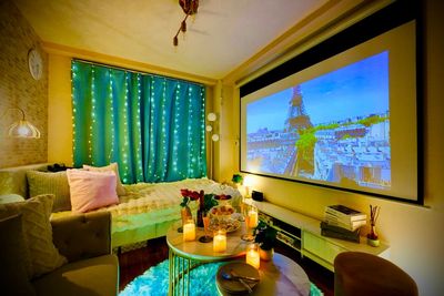 烏丸御池すぐ✴️未成年ＯＫ☺ 💍大人のチルタイム✨マットレス🛏️歓送迎会✴️卒業祝い🌸の室内の写真