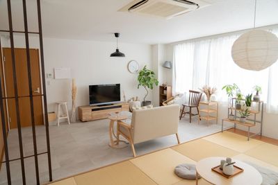 【スタジオF】リビングシーンでもお使いいただける洋室と和室がひと続きの空間 - studio ideal
