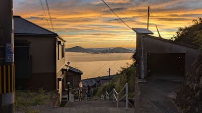 階段が多い住宅街の一番上からの景色は絶景です。 - サマーヤリゾート 戸田漁港 (海南市下津町)のその他の写真