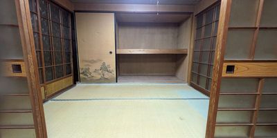 和室B(3畳、和室Aの隣)押入れをオープン収納として使用しています。お荷物はこちらへ。 - サマーヤリゾート 戸田漁港 (海南市下津町)の室内の写真