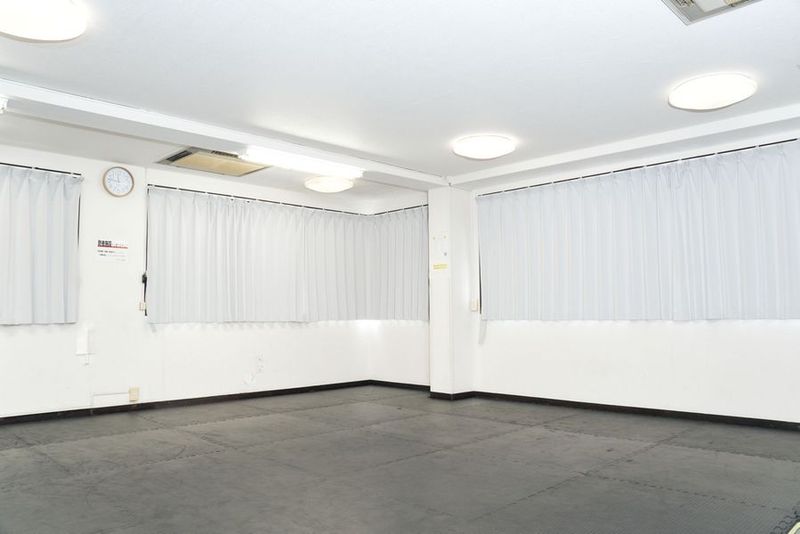 調布ダンススタジオ - スタジオ白猫屋　調布店