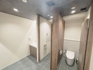 ふれあい貸し会議室 博多トヨタレンタリース ふれあい貸し会議室 Premium トヨタレンタリース博多駅前Bの室内の写真