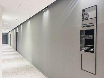 ふれあい貸し会議室 博多トヨタレンタリース ふれあい貸し会議室 Premium トヨタレンタリース博多駅前Bの室内の写真