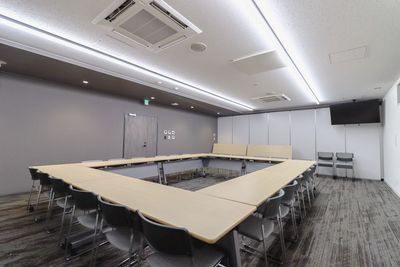 ふれあい貸し会議室 博多トヨタレンタリース ふれあい貸し会議室 Premium トヨタレンタリース博多駅前Bの室内の写真