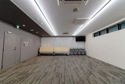 ふれあい貸し会議室 博多トヨタレンタリース ふれあい貸し会議室 Premium トヨタレンタリース博多駅前Bの室内の写真