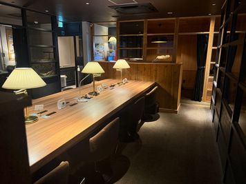 落ち着いた雰囲気となっております。 - BasisPoint 五反田店 品川区五反田オープンスペースの室内の写真