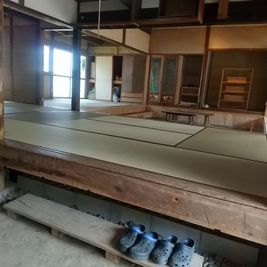 土間から1階 オープンスペース - 古民家 燎-KAGARIBI-  古民家を再生させたレンタルスペースの室内の写真