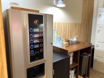 BIZcomfort京都四条烏丸 6名用貸会議室の設備の写真