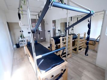 STUDIOFLAG横浜4号店 STUDIOFLAG横浜4号店/マシンピラティスレンタルスタジオの室内の写真