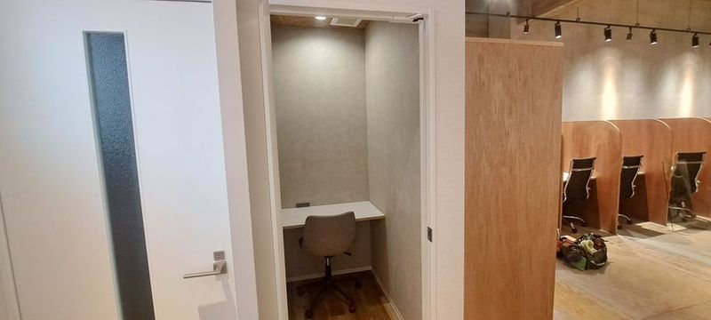 【個室】コワーキングスペースGARAGE MACHIDA境川店 - GARAGE MACHIDA 境川店