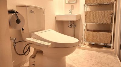 広々としたキレイな化粧室。 - YSレンタルサロン レンタルサロンの室内の写真