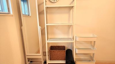 移動式鏡、荷物ラック、ワゴン。 - YSレンタルサロン レンタルサロンの設備の写真